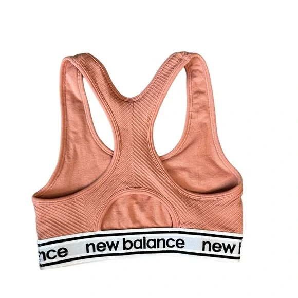 5/$25 New Balance NWOT salmon colored sports bra size small - Picture 2 of 4
